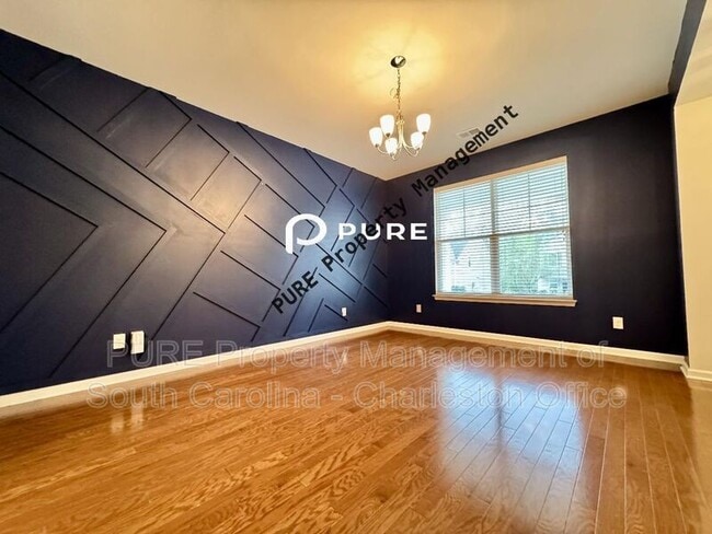 Photo - 154 Hickory Ridge Way