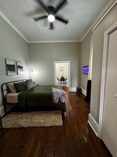 Photo - 3223 St Claude St