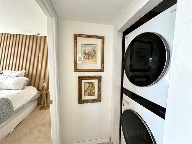 Photo - 8 Royal Palm Way Unit 501