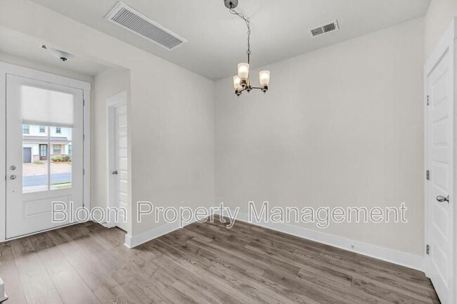 Photo - 7770 Park Gate Dr