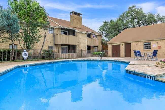 Photo - Avistar At The Oaks