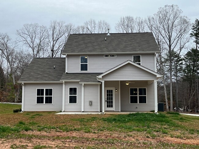 Photo - Breathtaking 4 Bedroom, 2 1/2 Bathroom House in Winston Salem, NC!