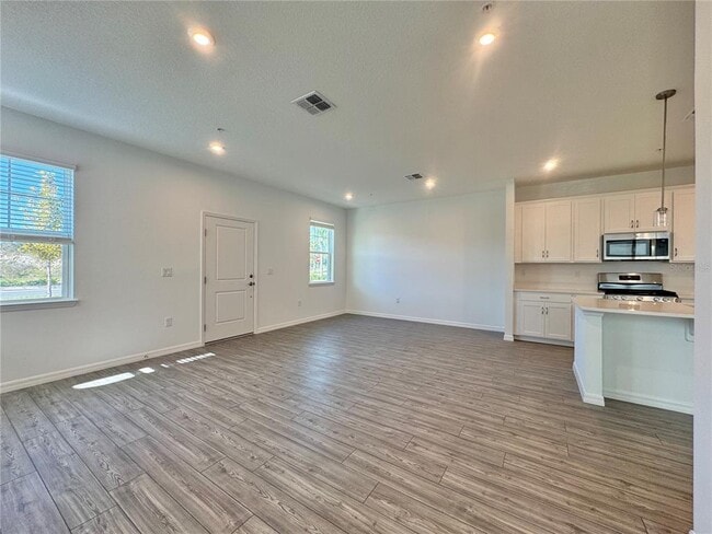 Photo - 313 Platform Ln