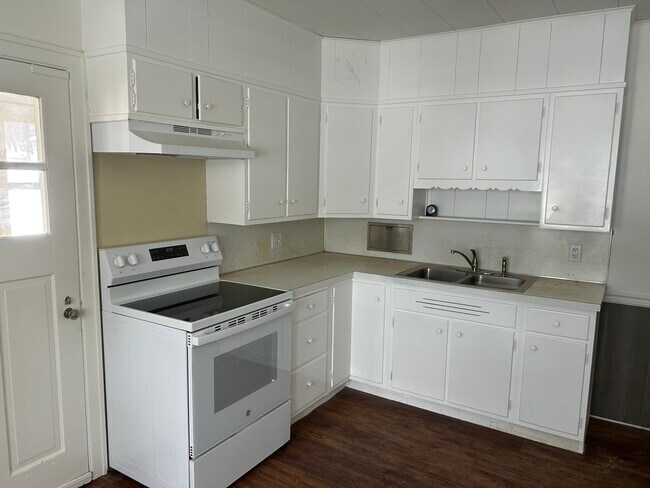 Photo - 5072 Strasburg Rd