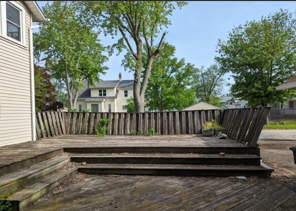 Newly Renovated 3-Bedroom Apartment in Michigan City - $1095