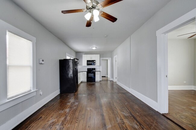 Photo - 1314 N Sabinas St