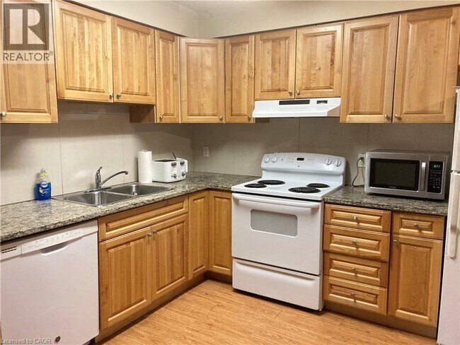 Photo - 392 Albert St Unité 302