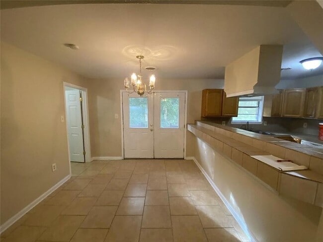 Photo - 1361 Westlawn Dr