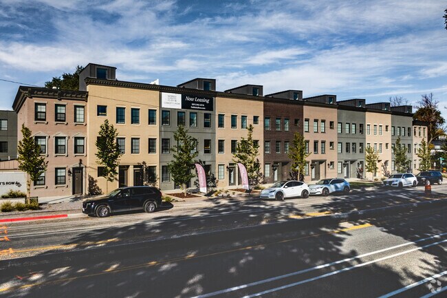 Building Photo - Gabbott's Row Townhomes