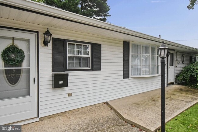 110 Lebbie Ln