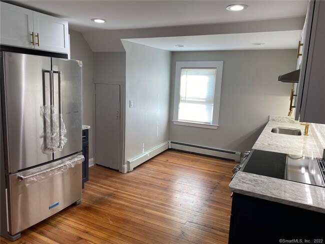 Photo - 223 Park Rd Unit 3rd FL