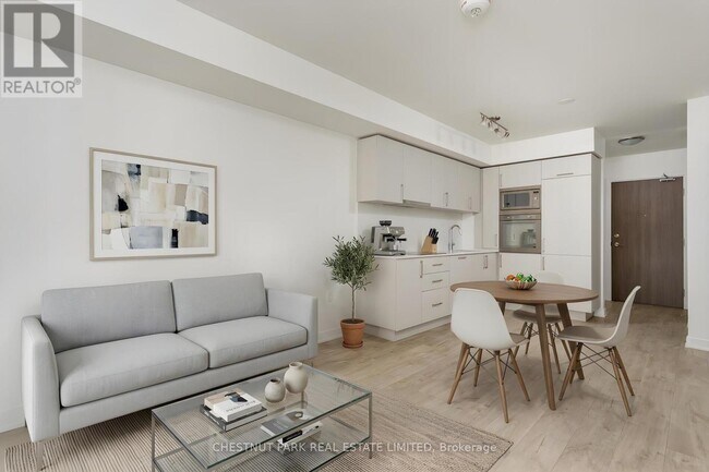 Photo - 576 Front St W Unité 721E