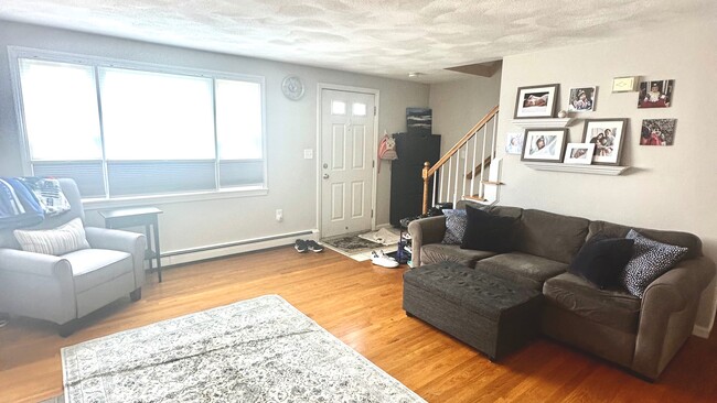 Photo - 28 Evergreen Ave