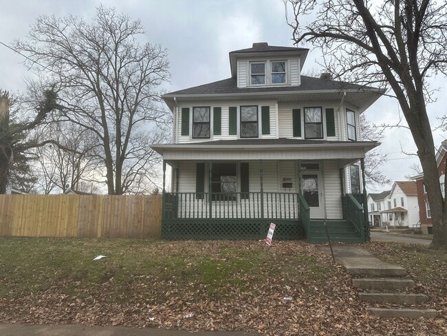 Photo - BEAUTIFUL RENOVATED NEW 4 BEDROOM 2 BATH HOUSE QUIET NEIGHBORHOOD