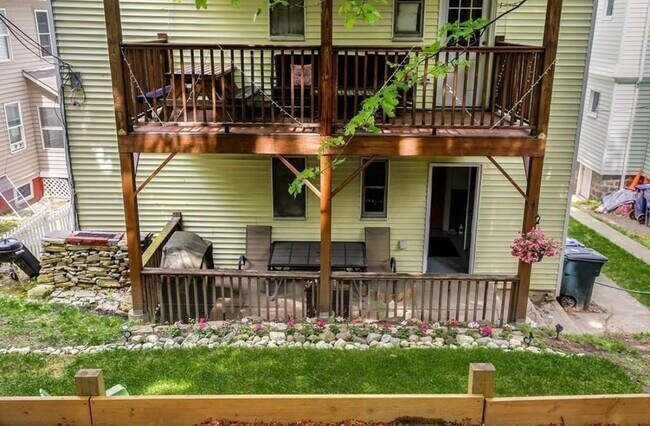Photo - 558 Washington St Unit 1