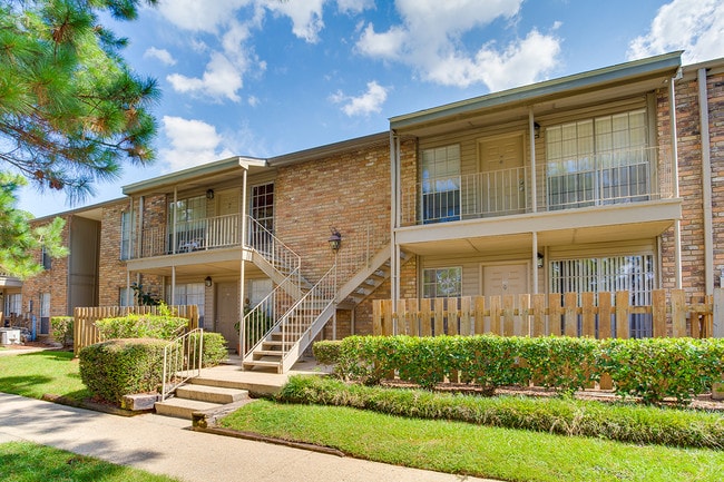 Bel Air Apartment Homes For Rent in Mobile, AL | ForRent.com