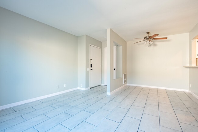 Building Photo - 1369 Caminito Gabaldon Unit C