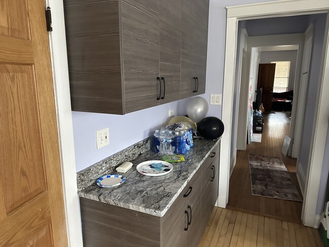 Photo - 2114 Maple Ave