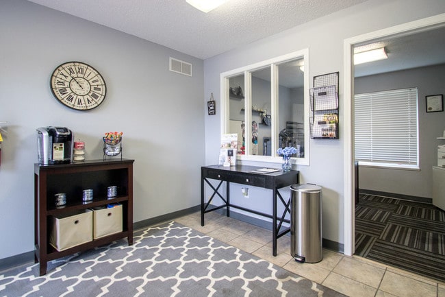 Photo - Country Hill