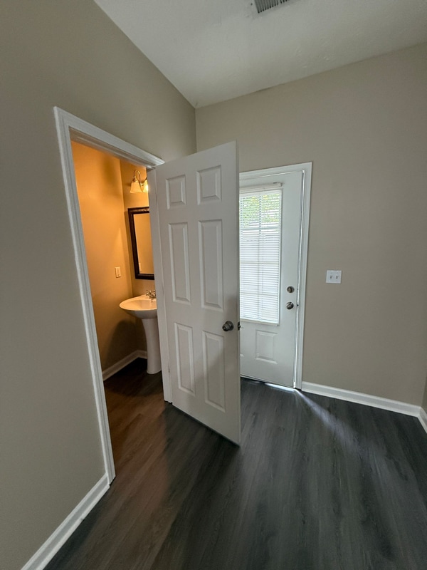 Photo - 518 Oakside Pl