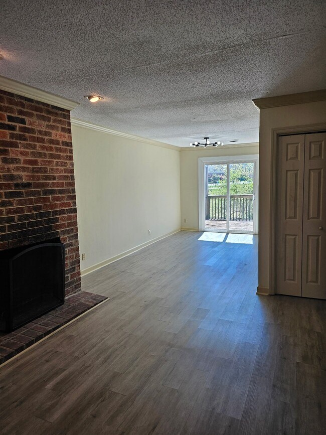 Photo - 109 Arcadia Ln