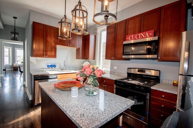 Photo - 518 Troy N St Unidad 2