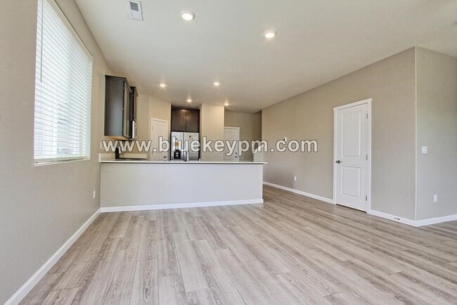 Photo - 4 Bed, 3 Bath Home Just off Ward Road and 4th Plain Blvd