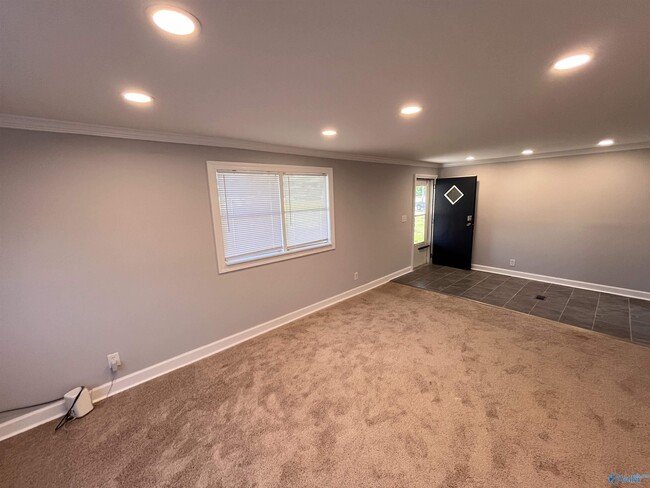 Photo - 123 Miller Ln