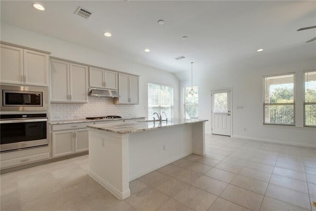 113 Meadow Wood Cv