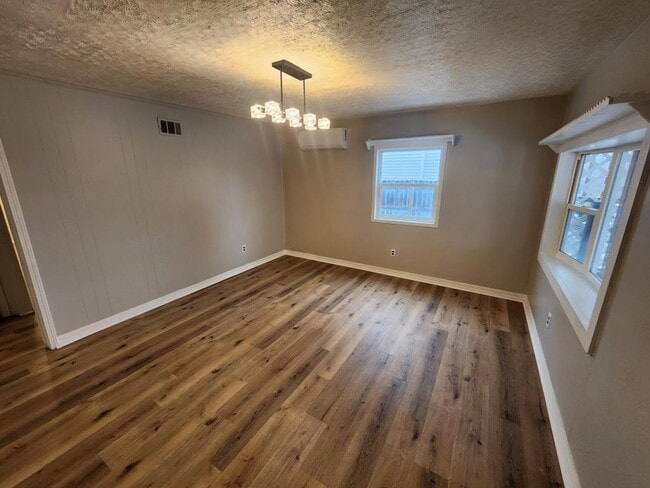 Building Photo - 3525 Allen Ave