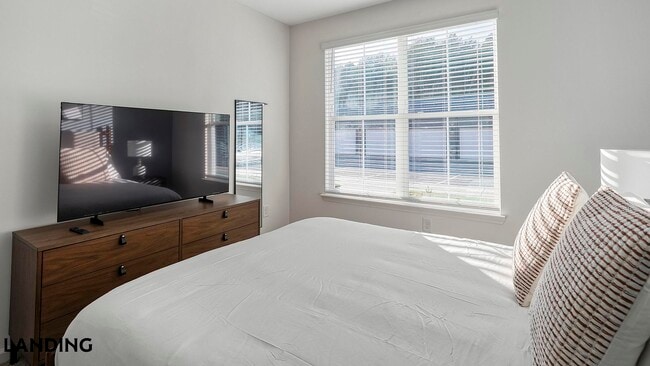 Photo - 2800 Milan Ct Unit 216