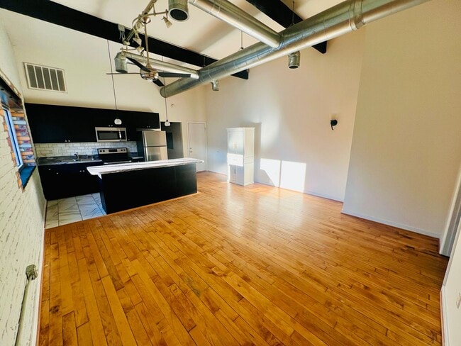 Photo - 308 N Laurel St Unidad Apt B