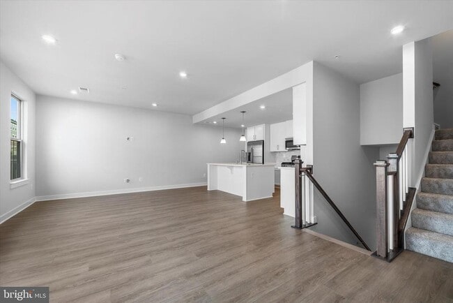 Photo - 42530 Invergordon Ter