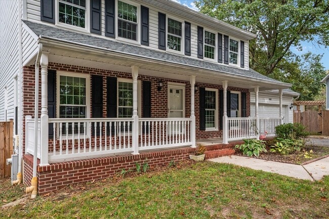 Photo - Charming Colonial in Elmhurst Station