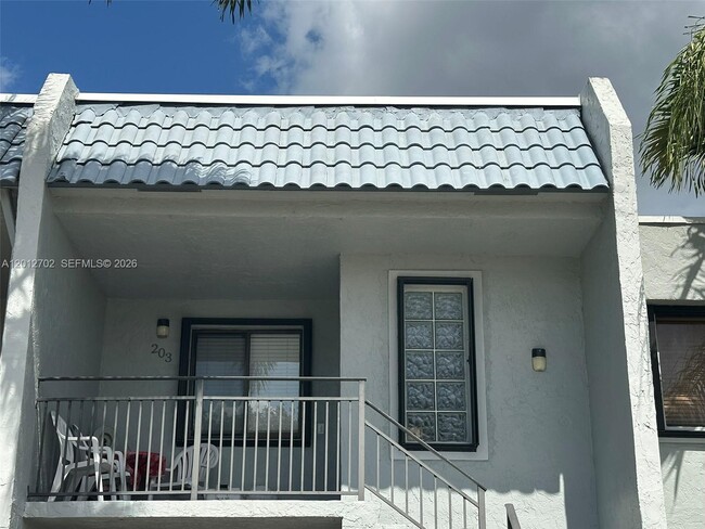 Photo - 16511 Blatt Blvd Unidad 203