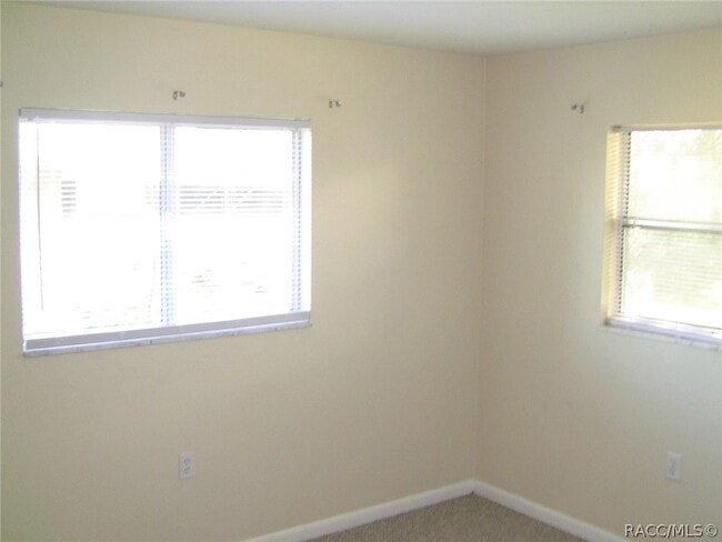 Photo - 198 W Valerian Pl