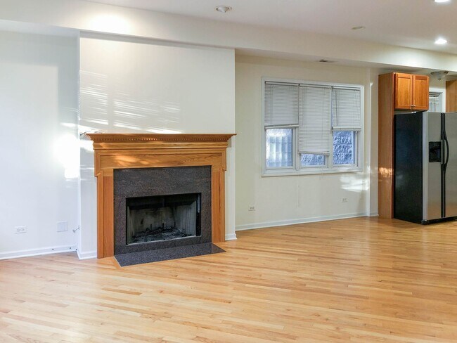 Photo - 2327 N Southport Ave
