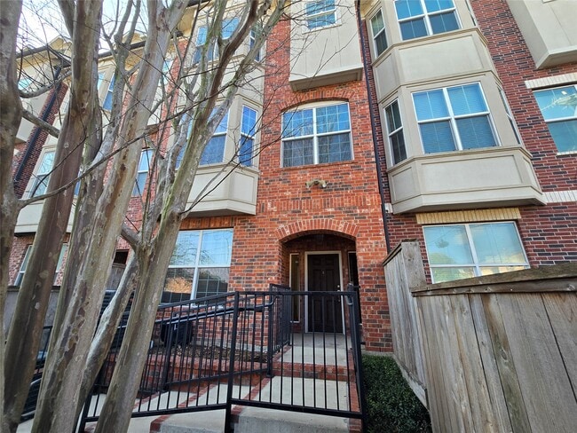 Photo - 1665 Richmond Ave.