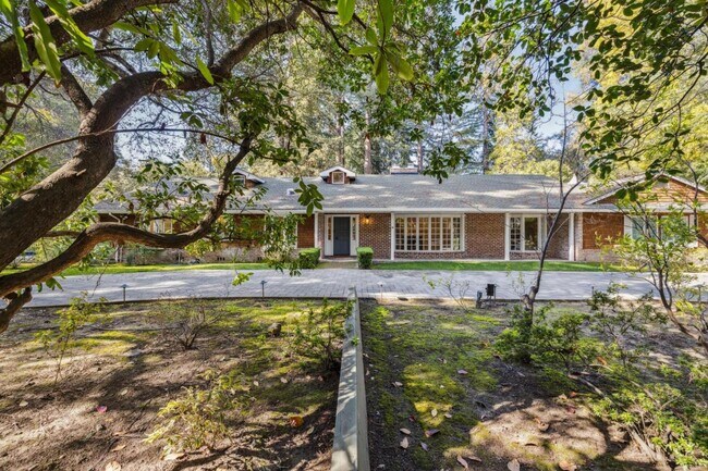 Photo - 216 Valparaiso Ave