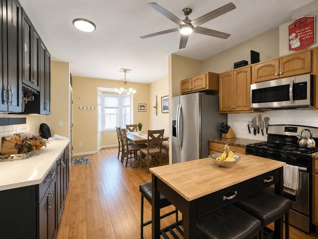 Photo - 421 7th St