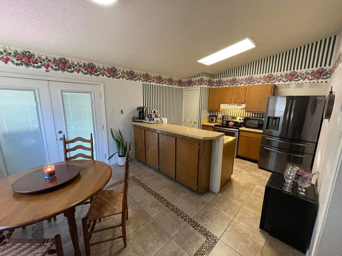 Photo - Nice 3/2 in Theodore