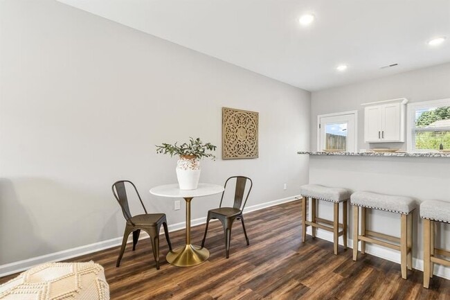 Photo - 1115 Hillwood Dr