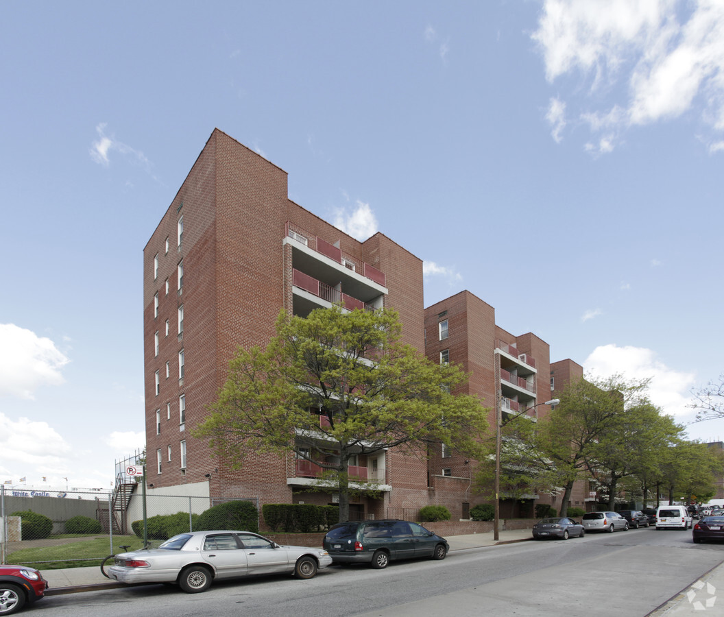 The Elmwood - The Elmwood Apartments