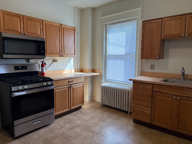 Photo - 1629 W Broad St Unit 2nd flr