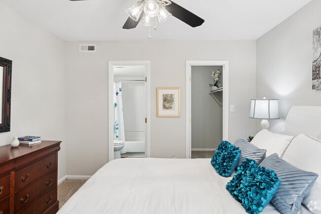 Serendipity 2BR, 2BA - 940SF - Primary Bedroom