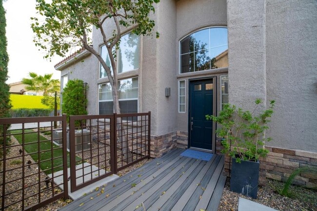 Building Photo - 1352 Fox Acres Dr Rental