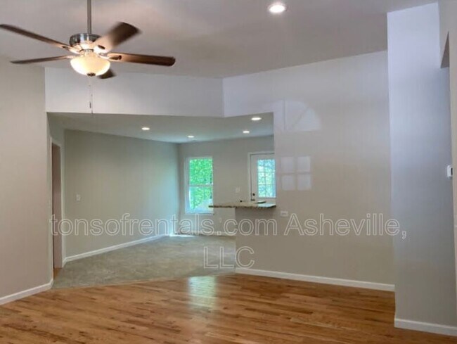 Photo - 31 John Halford Ct