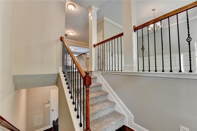 Photo - 812 Red Hart Ln