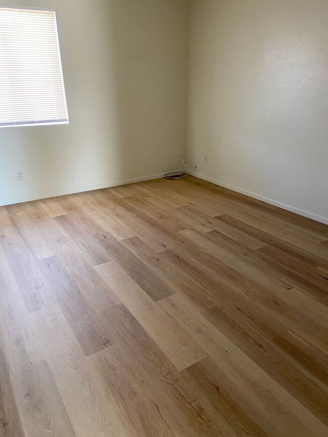 Photo - Bright 1 bed with front patio