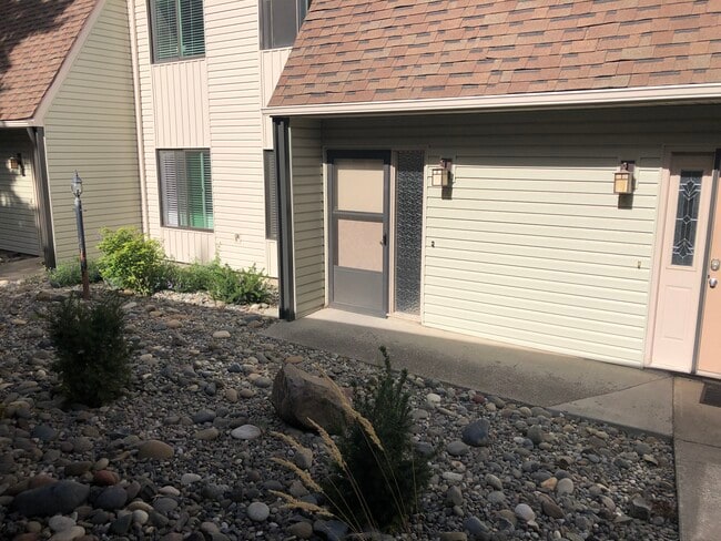 Photo - 600 SW Crestview St Unit 14